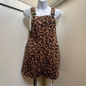NWT Missguided Leopard Print Jumpsuit